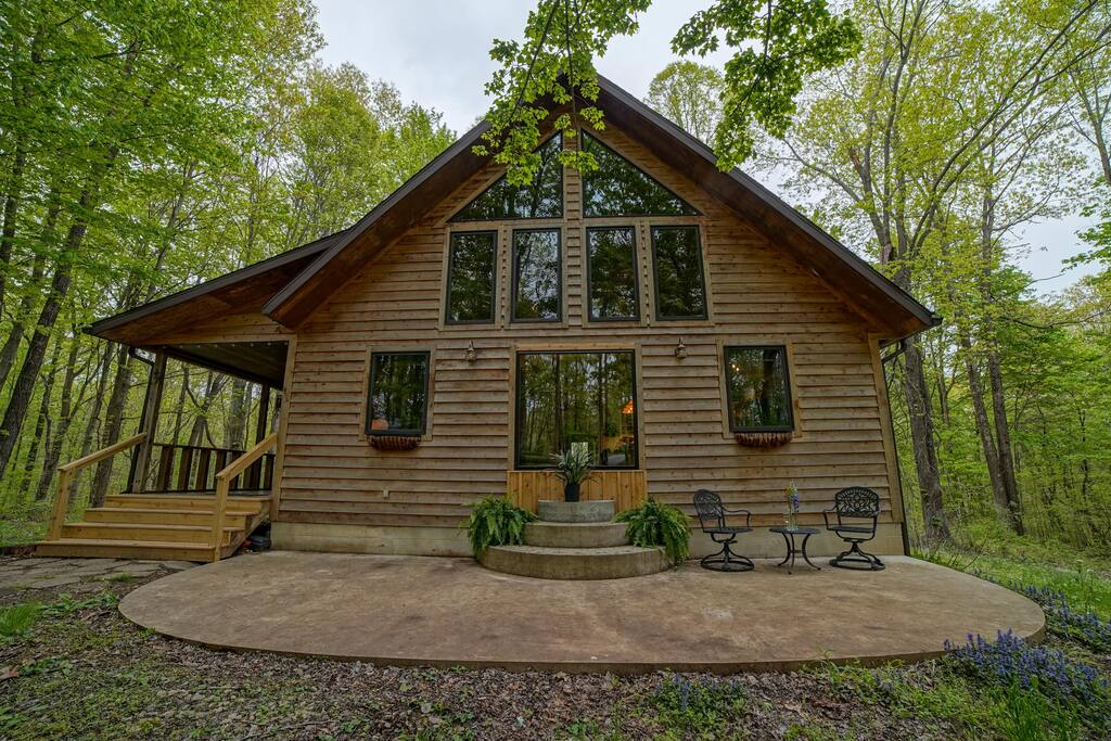 Sweet Peace Forest Houses for Rent in Pomeroy, Ohio, United States