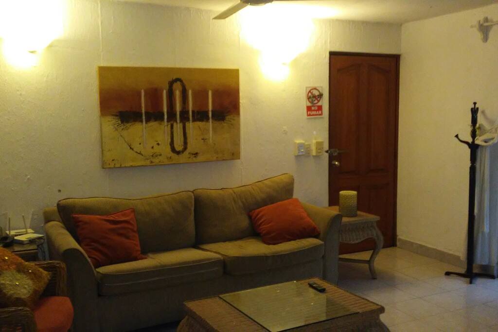 Sala sofacama internet y cable