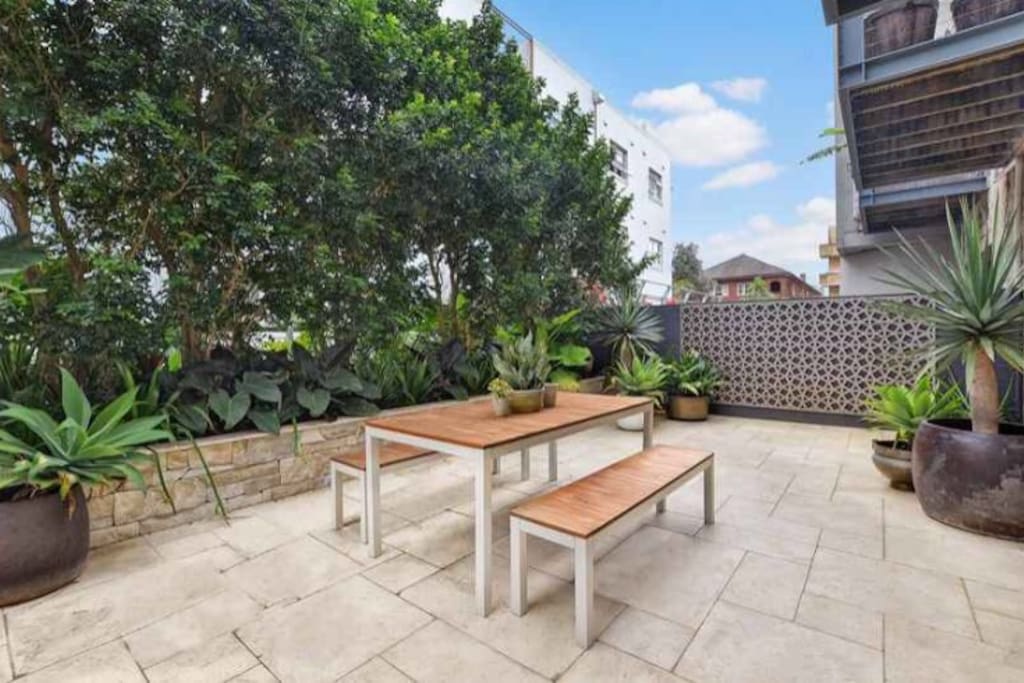 Your very own private garden and terrace with lush tropical garden. Great for breakfasts in the sun, dinner parties, or entertaining.