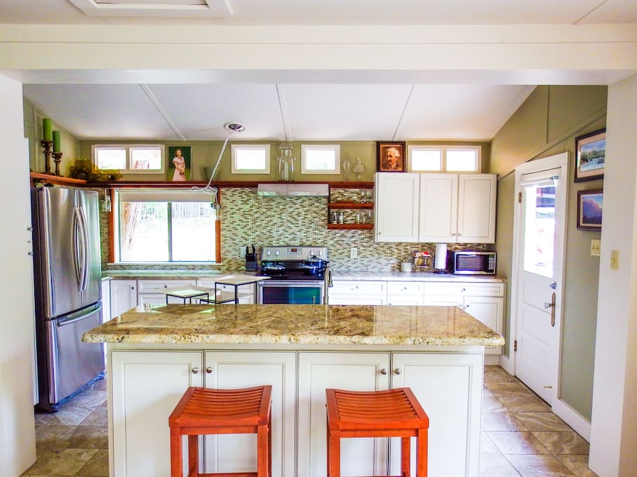 Outstanding kitchen with all you'll need to cook up a great meal