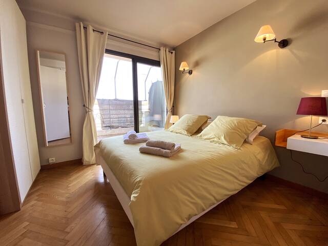 Terrasse&vue sur Lyon/Fourvière-2ch-Climatisé gallery image 4