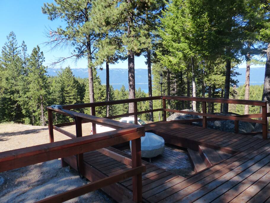 Built-in fire pit with views of Lake Cascade