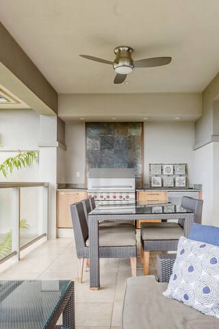 Ho’olei – Serene Luxury Villa with Vivid Ocean Views gallery image 2