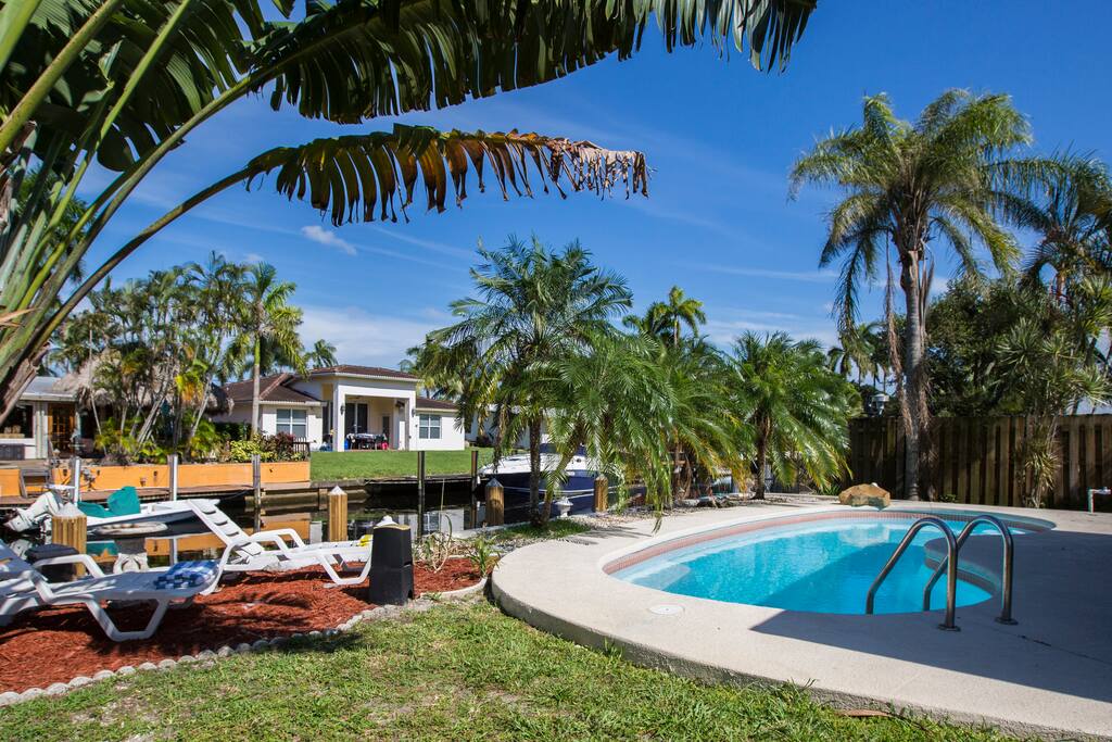Enjoy time soaking by the pool, or take the kayak out on the canal!