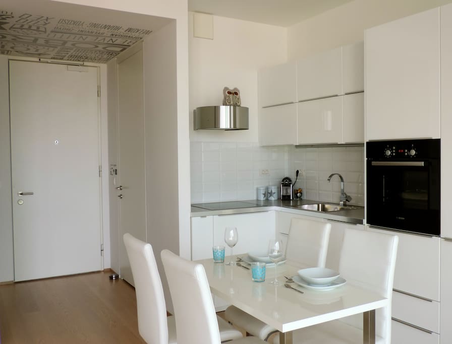 Magic White app. - Kitchen and dining room.