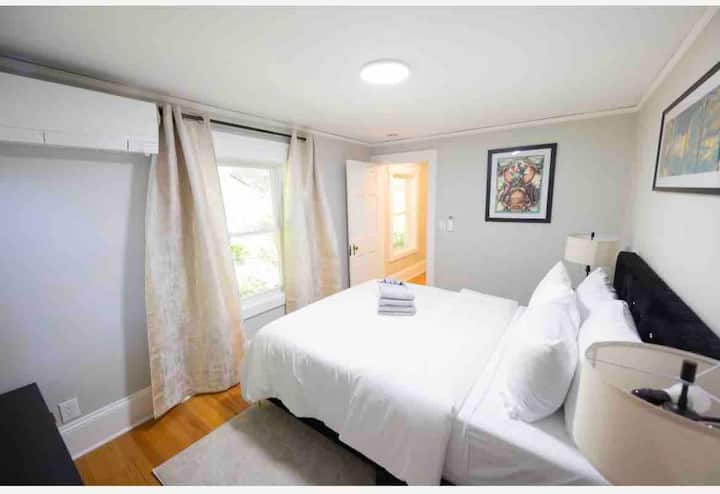 Dhoma e tretë e gjumit me krevat dopio "queen"