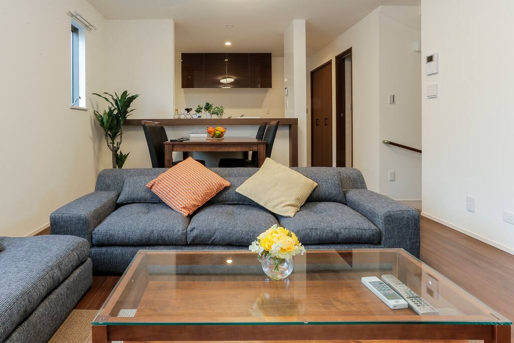 2,Comfortable living room