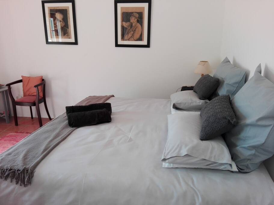 Spacious, airy room