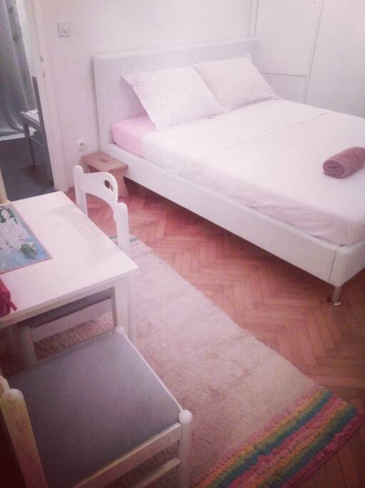 Living room/ Bedroom