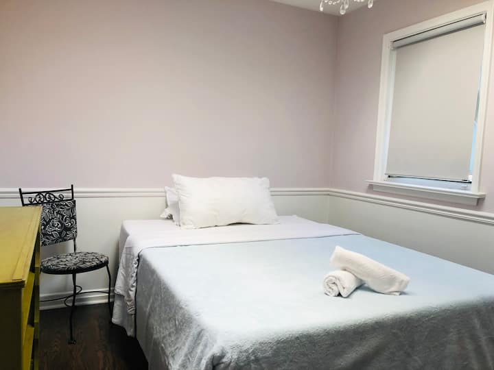 الغرفة 1 من أصل 3