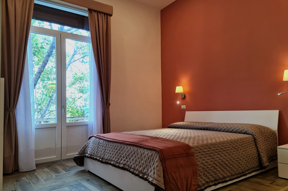 Airbnb con migliori performance: IL GRANAIO SULLO STRETTO TWO-ROOM SEA VIEW a Messina