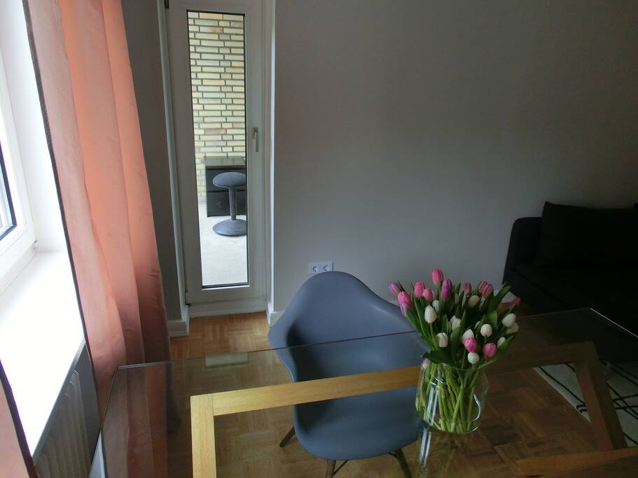 Balkon, Arbeitsplatz am Fenster