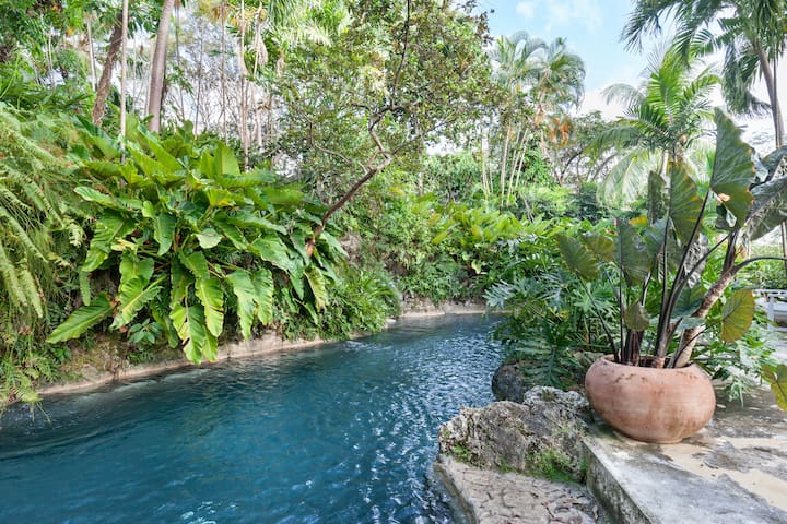Blue Sky Luxe managed Airbnb listing 2