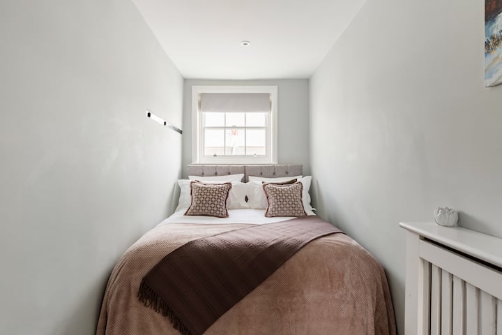 Schlafzimmer 5