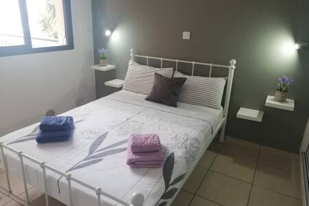 Cozy 1 bedroom apartment close to the beach