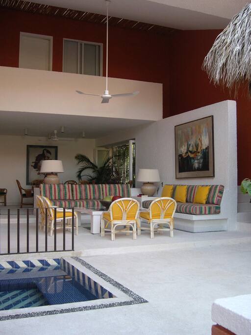 Estancia abierta con Palapa