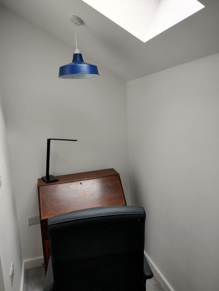 Eneo la ofisi ya nyumbani