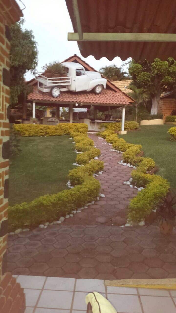 White Truck House. - Temixco