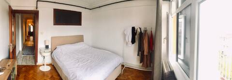 Private room with an amazing city view!