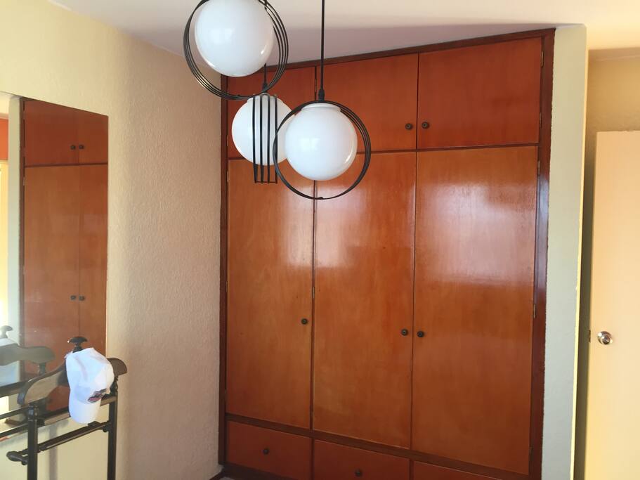 Comodo placard totalmente disponible