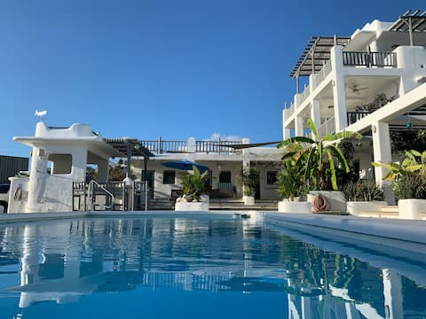 Villa Casona Blanca, Green home with edible garden
