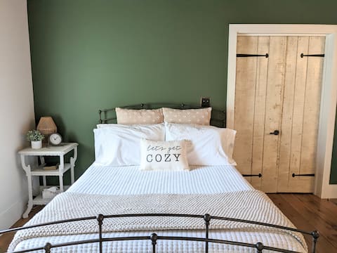 Quiet, Countryside Church, Lancaster County