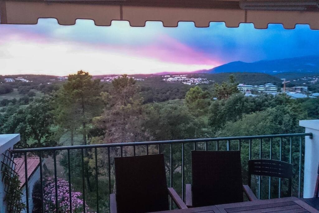 Coucher de soleil sur la terrasse !