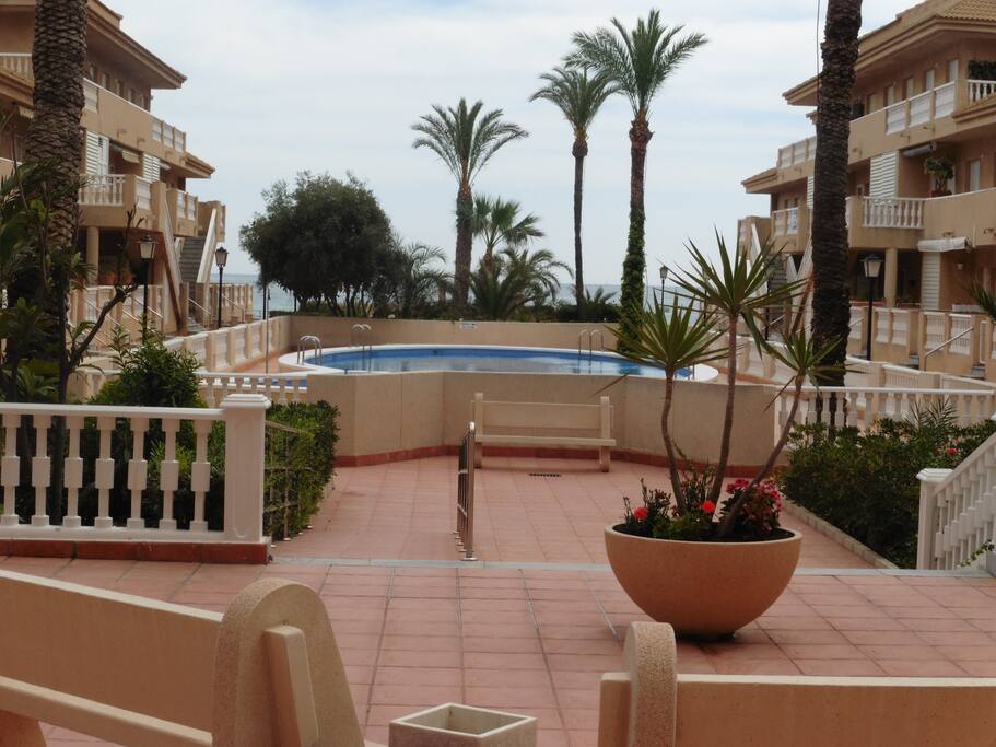 Zona comunitaria y piscinas