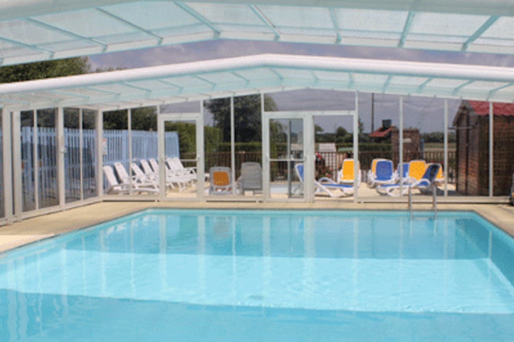 piscine chauffé et couverte
