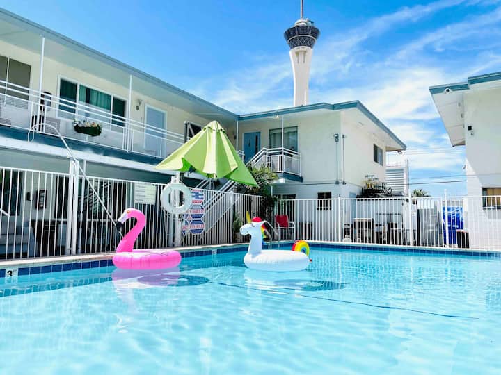 Stylish 2br Near Strip Summer Vibes Big Pool - El Cortez Hotel and Casino