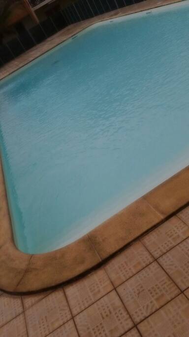 Piscine de 18m de le résidence