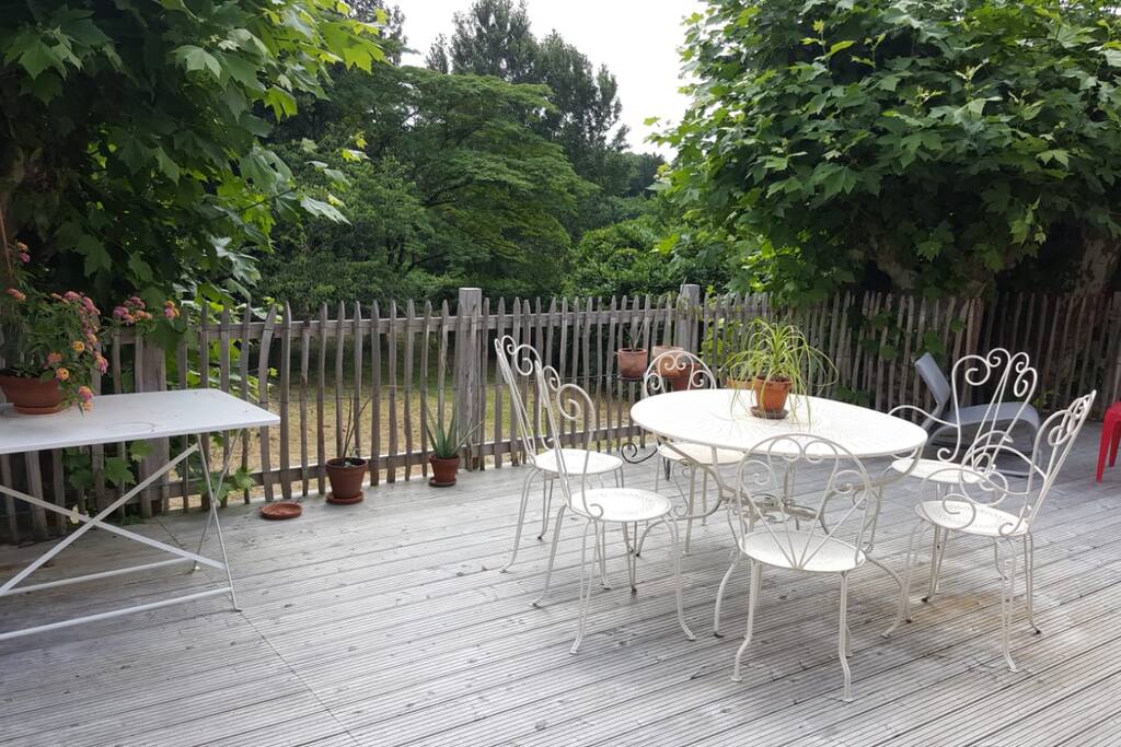 40 m2 de terrasse dans les arbres