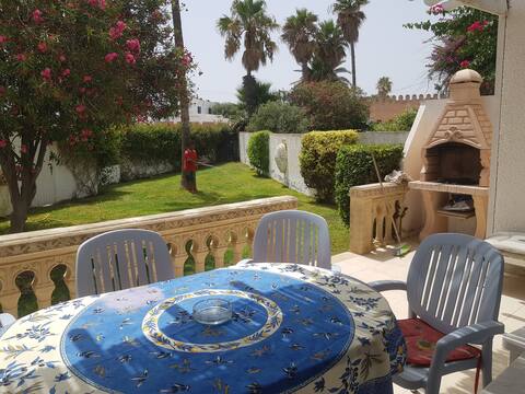 House 20 meters from the beach.