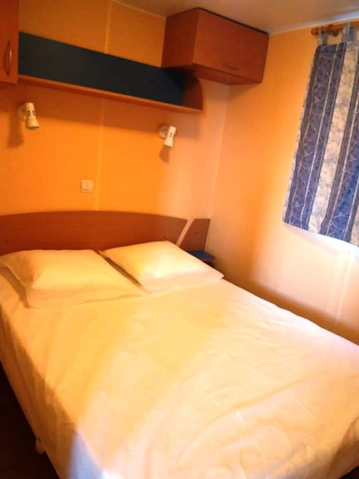 Dhomë gjumi 2