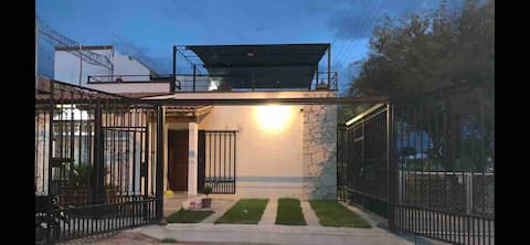 COUNTRY HOUSE FOR SEM END. IDEAL P/FAMILIES.