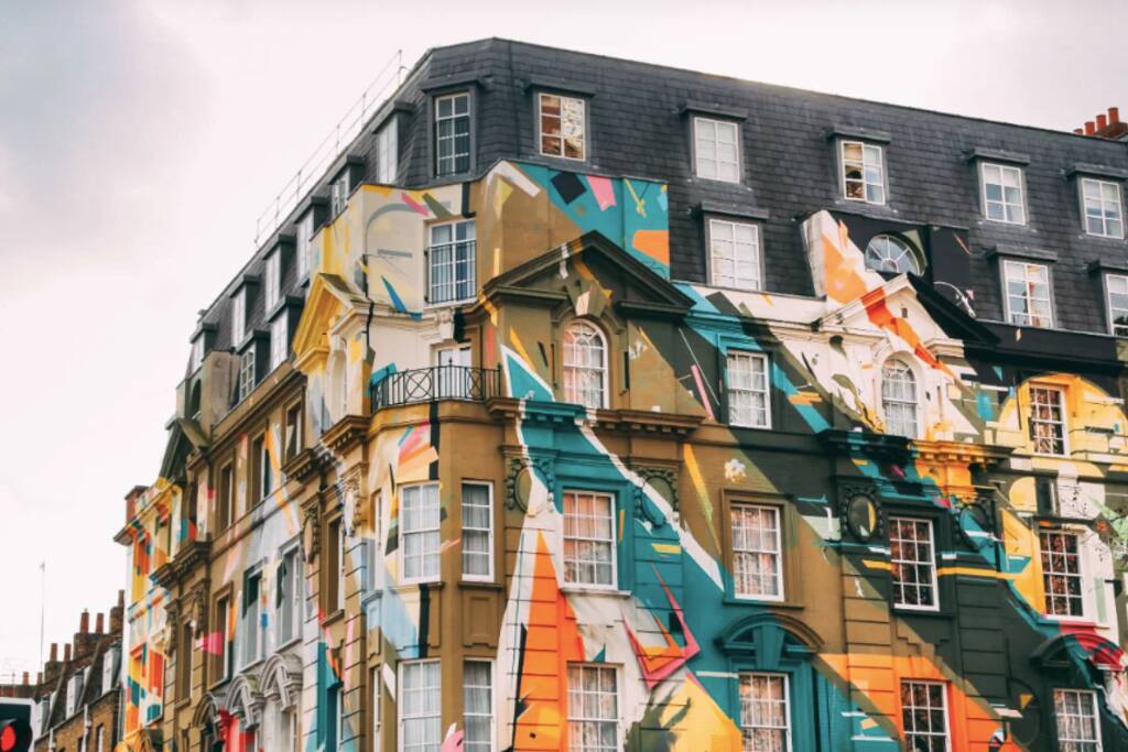 Graffitis are all over East London
