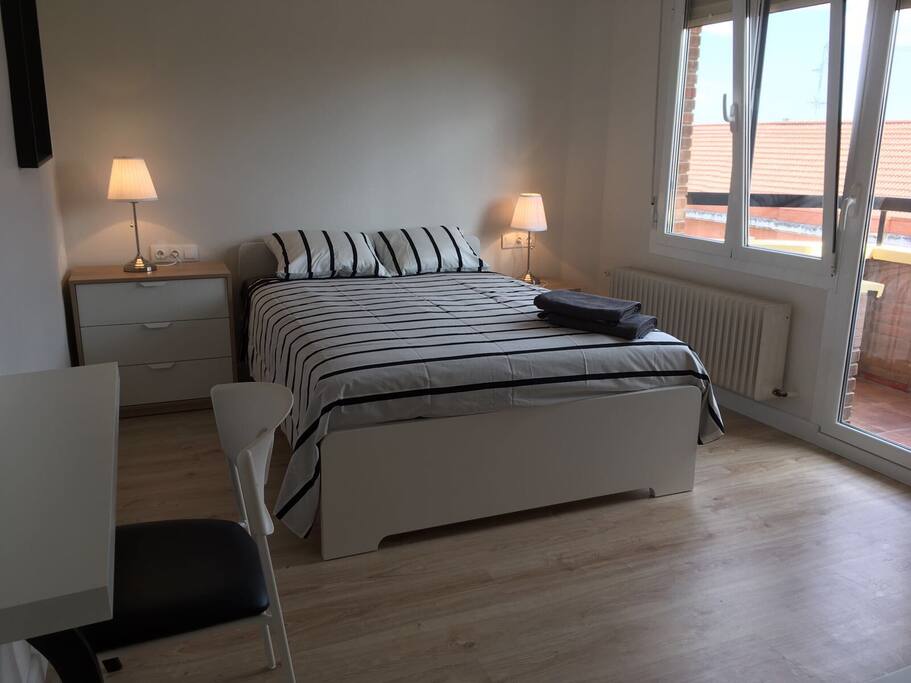 Habitacion 4- cama kingsize y terraza