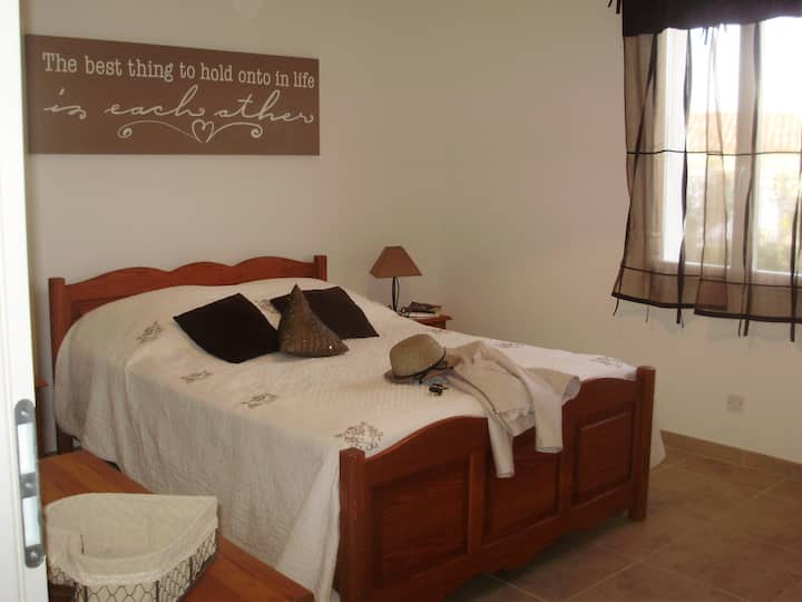 جناح فينتوكس الرئيسي لغرفة النوم (PMR)