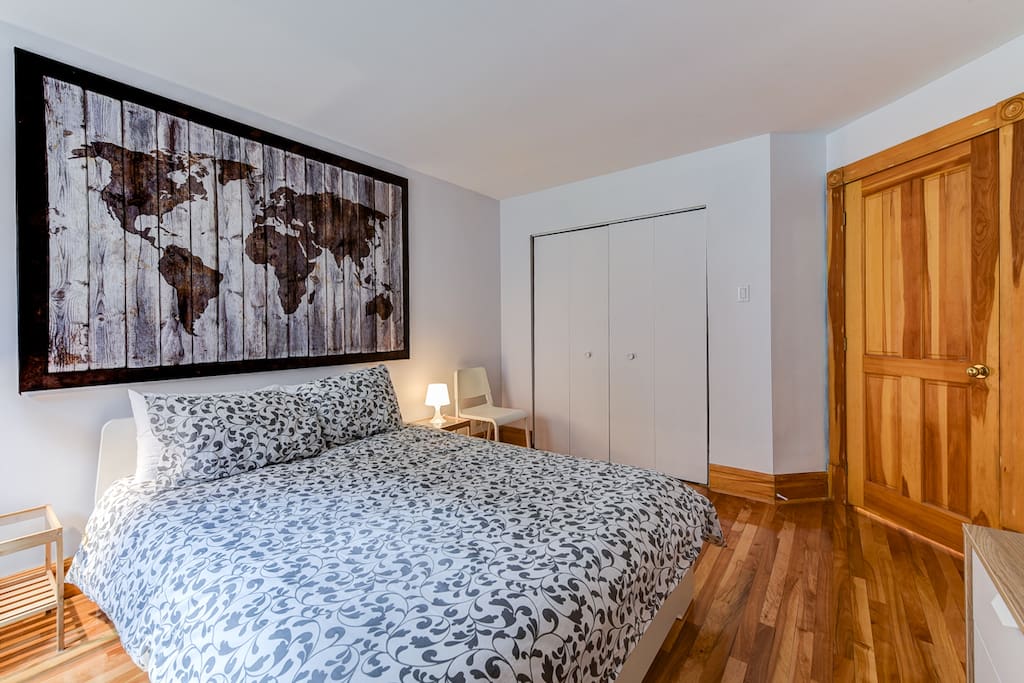 Queen size bed in each room