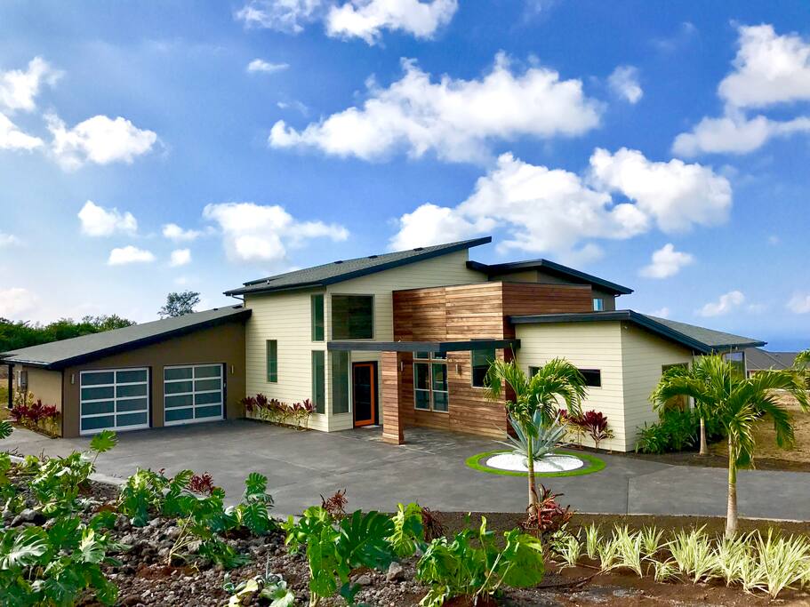 Beautiful New Modern Style Vacation Home