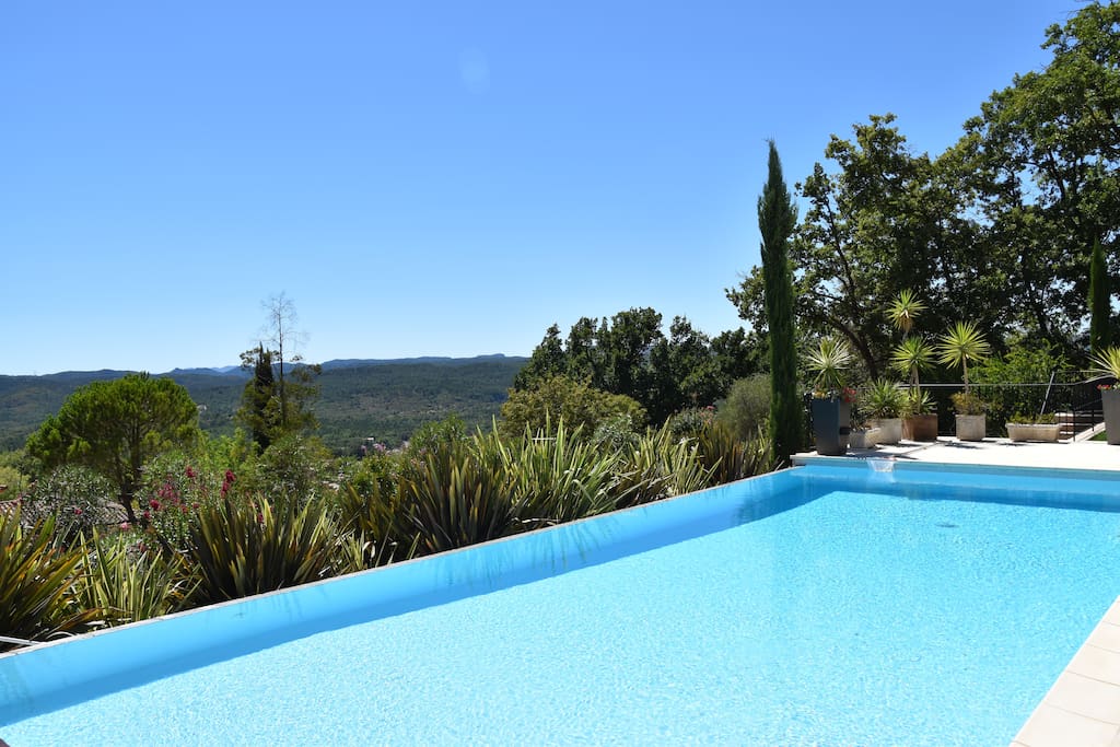 South facing - Large infinity pool 12.5x6m