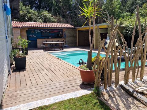 Villa with pool close to the beach 10 people