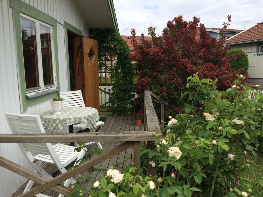 Välkomna!
Your own porch