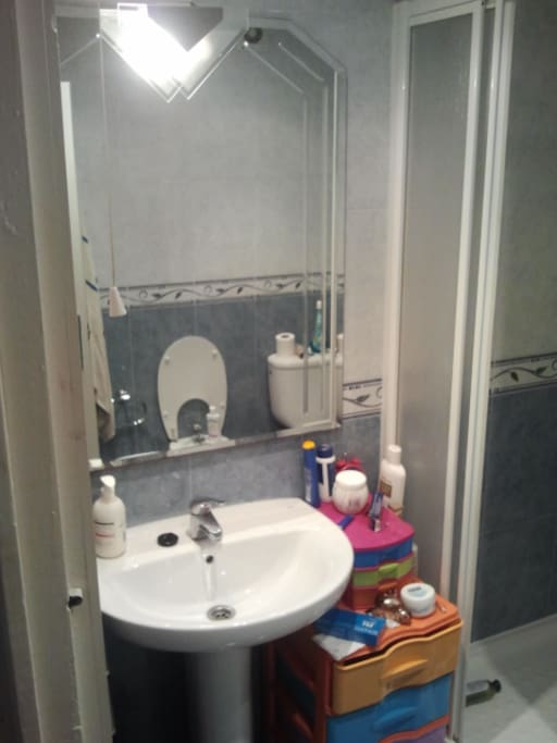 baño compartido