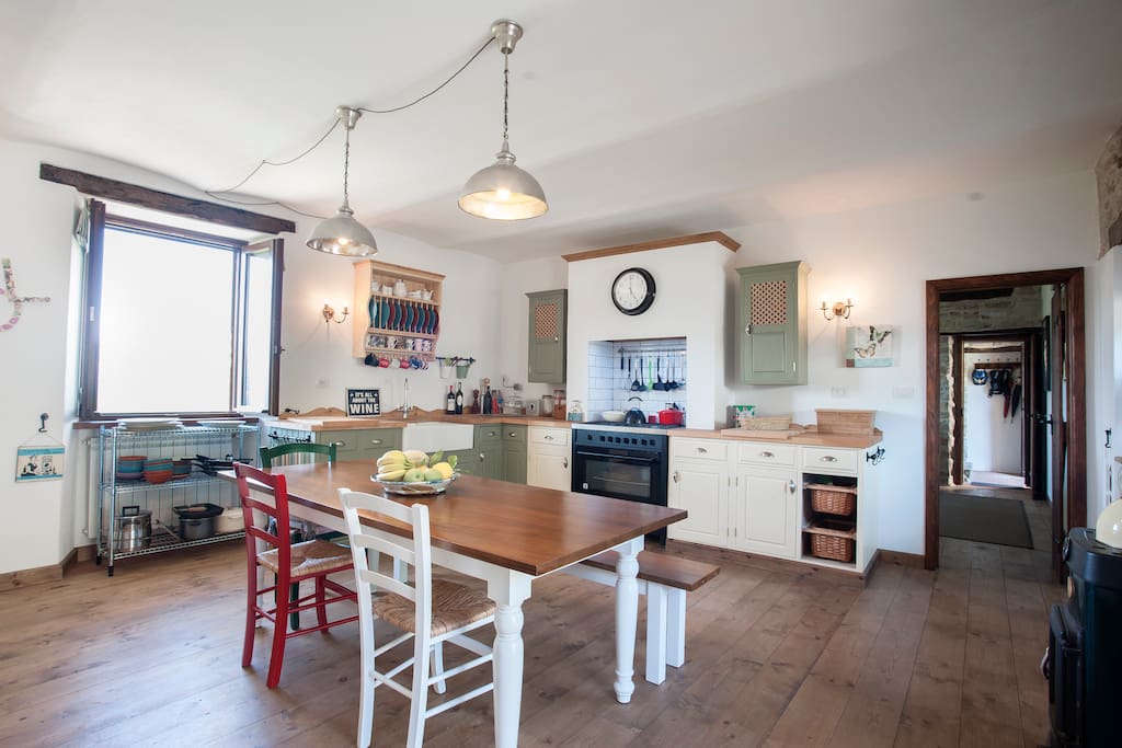 Farmhouse kitchen, with dish washer, toaster, microwave, freezer, fridge & all the utensils you will need