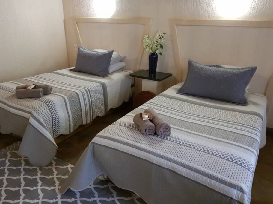 Twin Bedroom no.5
