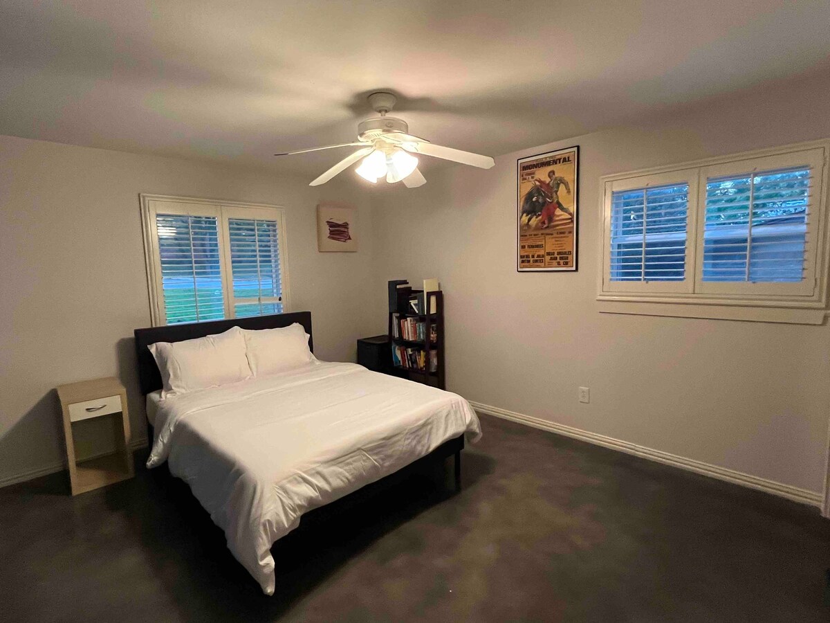 Menšia manželská posteľ