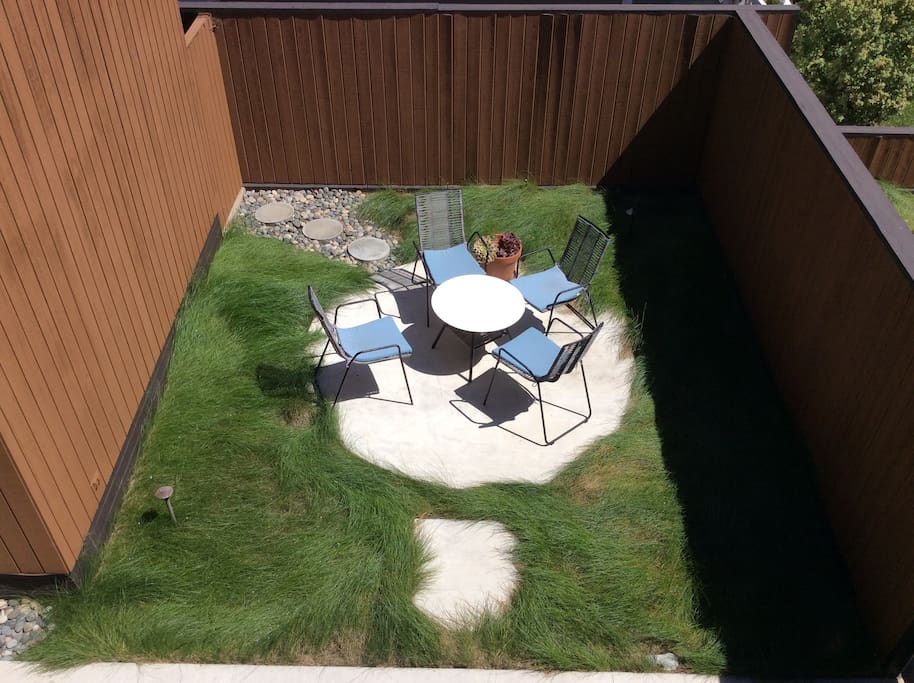 Entry Courtyard