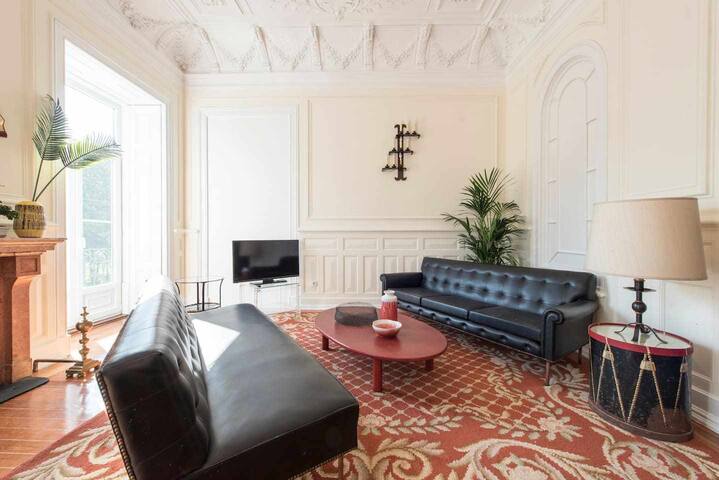 Luxury 3-Bedroom Apartment in Central Lisbon gallery image 5