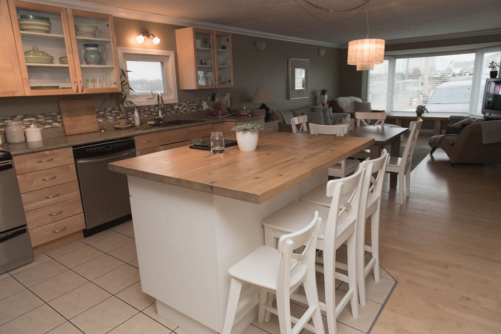 Full size kitchen